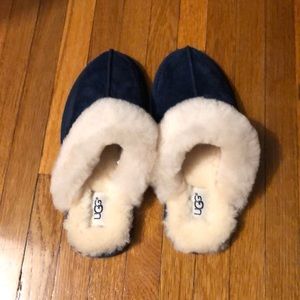BRAND NEW UGG Midnight Blue Scuffette Slippers